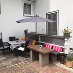 Waldhaus I *
